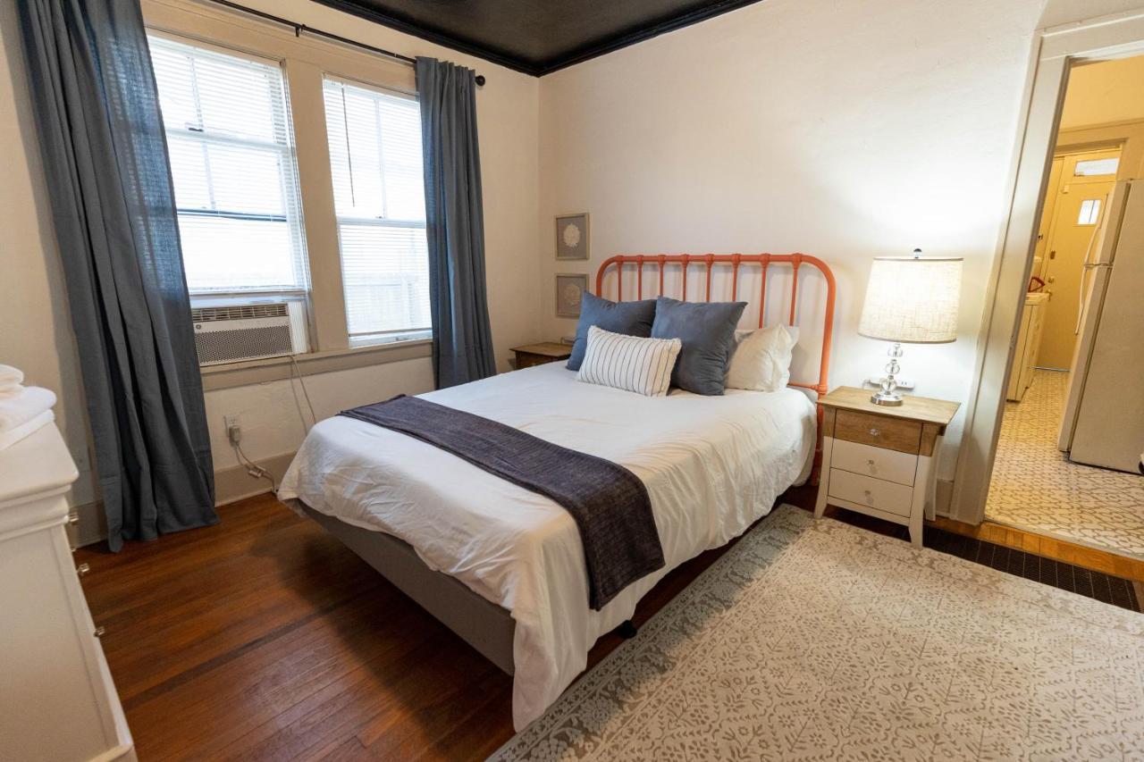 Historic Revival Midtown Memphis Duplex 64 Yes Pets Fast Wifi Free Parking Villa ภายนอก รูปภาพ