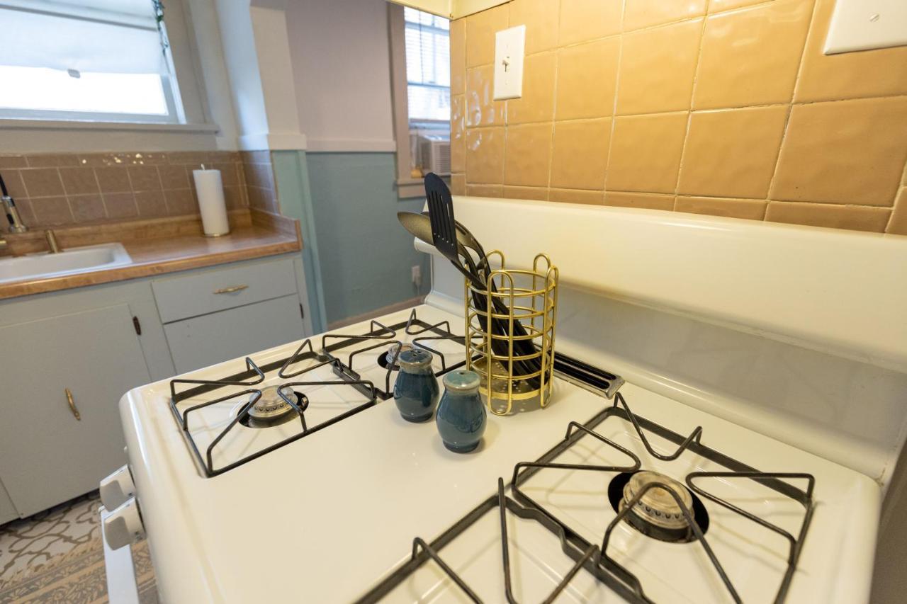 Historic Revival Midtown Memphis Duplex 64 Yes Pets Fast Wifi Free Parking Villa ภายนอก รูปภาพ